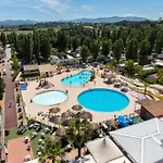 Mobilhome Montourey 4 Etoiles 3 2 Salles De Bain キャンプ場