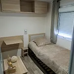 Mobilhome Montourey 4 Etoiles 3 2 Salles De Bain キャンプ場 *